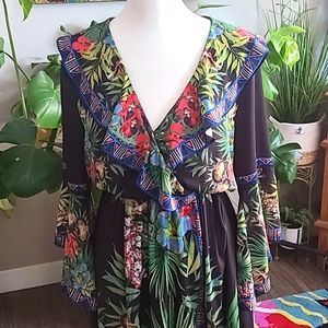 Beautiful flower flowy wrap dress by Fabrik